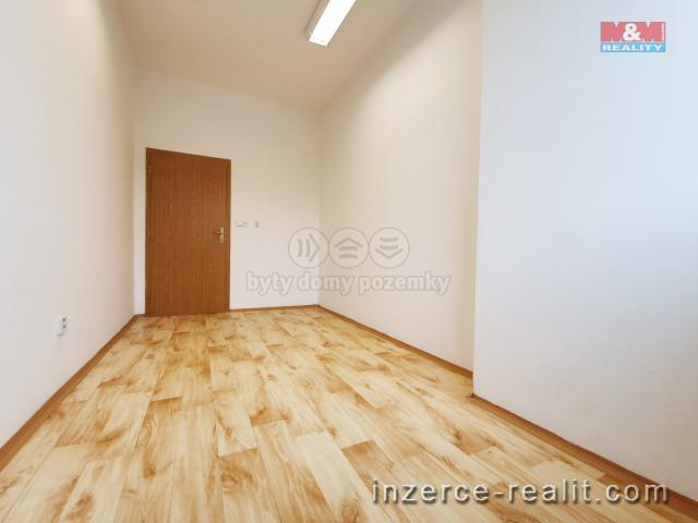 Pronájem, kancelářský prostor, 11 m², K. Vary, ul. Horova