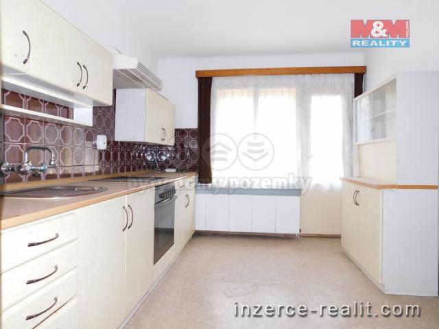 Prodej, rodinný dům, 220 m², Lužany