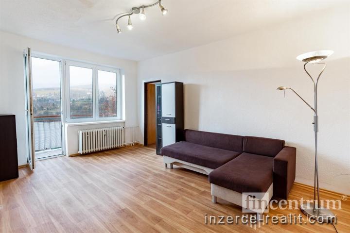 Prodej bytu 3+1 62 m2 Pod Svahem, Tachov
