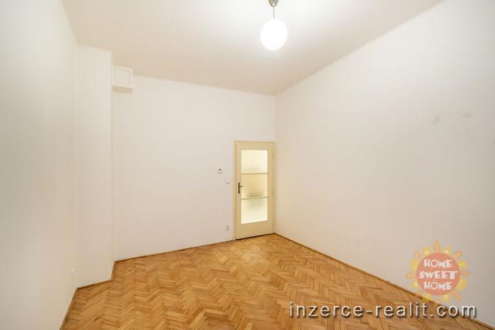 Pronájem pěkného, světlého bytu 2+kk, 41 m2, ulice Starostrašnická, Praha 10, Strašnice