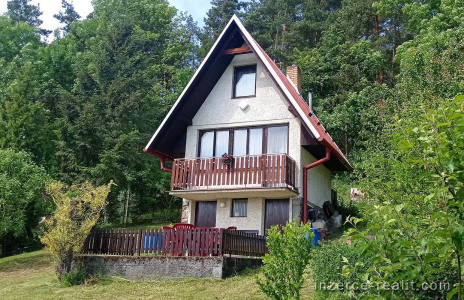 Zděná chata 1 km od Plumlovské přehrady + zahrada